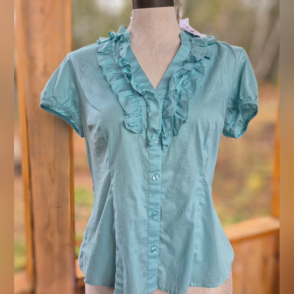 NWT Ann Taylor Loft Size 10 Petite Button Front Blouse